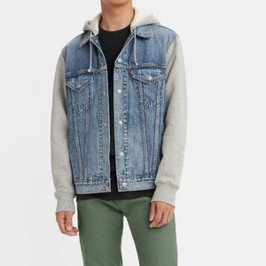 Levi’s  Men’s Hybrid Hoodie v trucker jacket